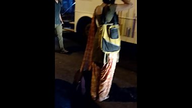 Hot Indian Girl Shows Her Ass at Bus Stop.