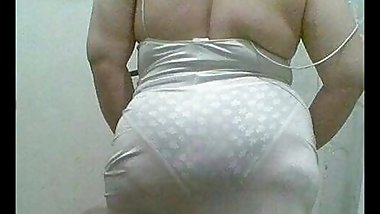 Arab Ass Voyeur - Big Bubble Butt - Booty Candid