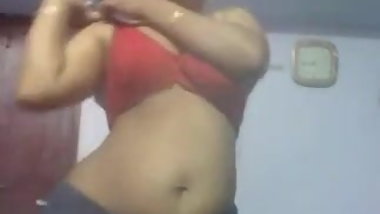 Indian aunty dress change selfie, nude body shown for her bf