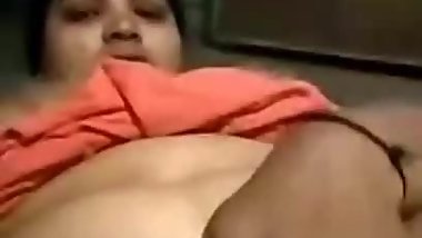 mature aunty showing pussy and fingering in live vid chat