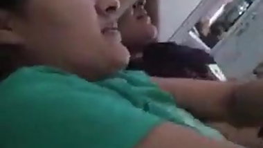 Pakistani teens singing dirty gundi song