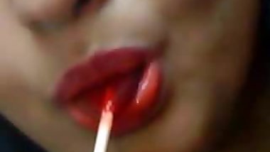 My Lips Make Lollipops So Happy!