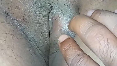 Fingering mature slster