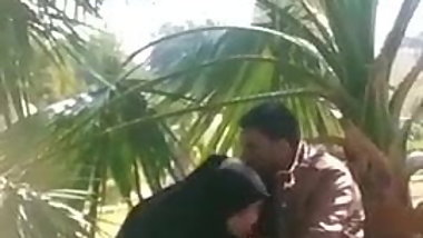 Pakistani hijabi BJ and hand job until cum in public park