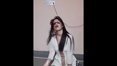 Sexy Housewife Hot Dance - www.muskanrajput.net