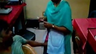 technician finguring lady doctor in sonaimuri hospital