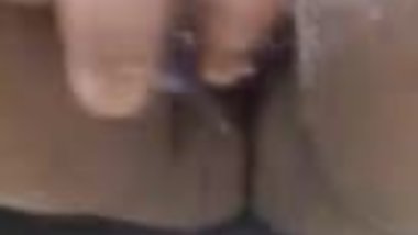 Brown chick 33 squirt slut