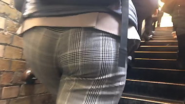 Thick Indian booty eating up trousers