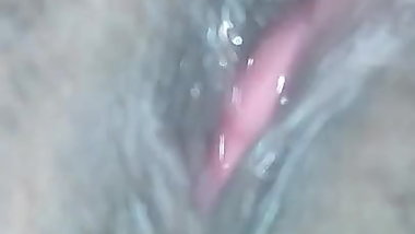 Show her ass and pussy my merrid. Gf