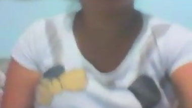 DESI BHABHI EXPOSING BIG BOOBS ON CAMERA