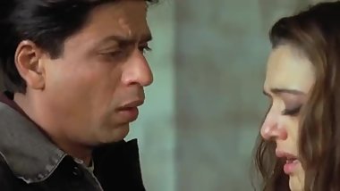 Veer Zaara Emotional Scene