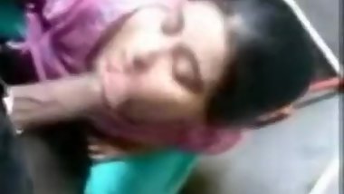 Indian stepmom in bath sucking son cork
