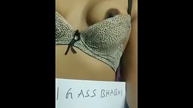 indian bhabhi  exposing herself with boyfriend