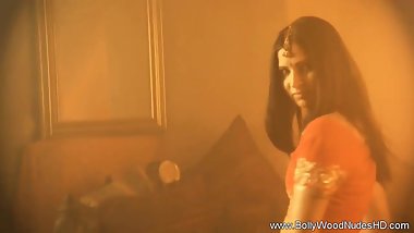 Exotic Indian Dance Moves From Asia