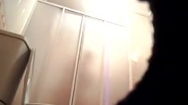 Indian actress Hansika bathing video