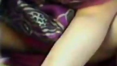 REAL BHABHI WASHING DEVAR FINGR HER CHOOOOTH
