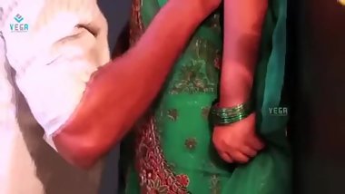Hot figure Mamatha enjoy in green saree