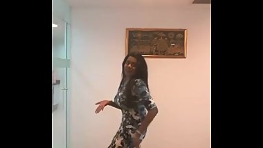 Dulee Sands sexy whore srilanka