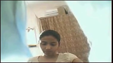 Indian Girl Watching Porn - DesiBate.com