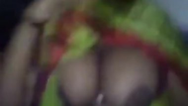 Tamil Aunty Boobs Show