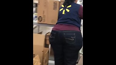 BIGGEST ARABIAN ASS EVER! (Must See)