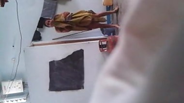 Aunty bathing and dress change