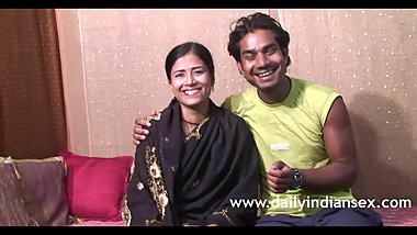 Cheating Indian Bhabhi Sex With Next Door Young Boy