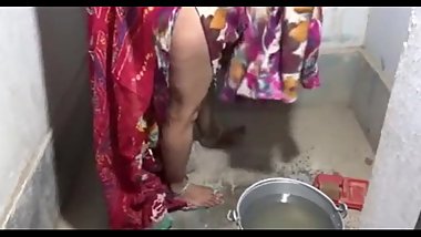 desi bhabhi with husband in bathroom