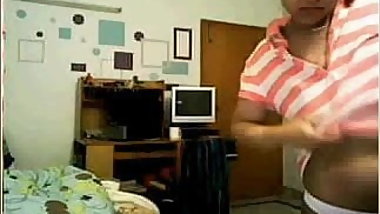 Marya Showing her Boobs & Ass to her BF