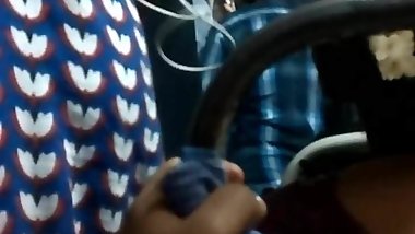 Vulptuous tamil girl bus part 1