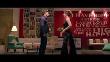 indian actress zareen khan get fuck on her bedroom