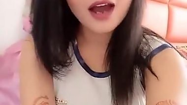 INSTA GIRL