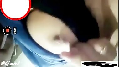 chut ki aag WeChat mein shant hui