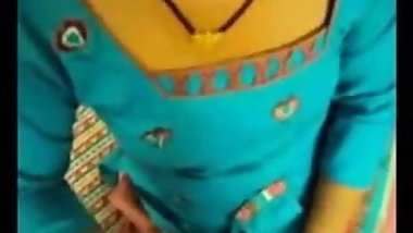 Indian Aunty's hanjob to her BF