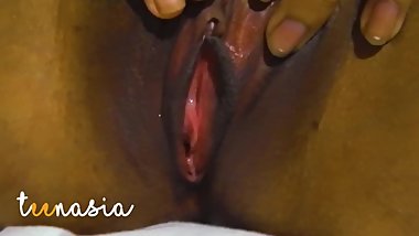 Asian horny teen girl morning masturbation