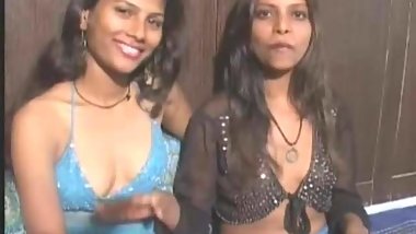 Horny Young Indian College Teen Performing Lesbian Action