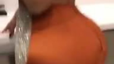 Sexy lady posing.mp4