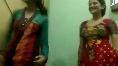 Pakistani Hot NOT aunties Enjoy Dance