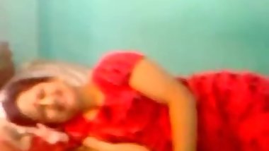 Sexy red saree bhabhi fucking her boyfriend