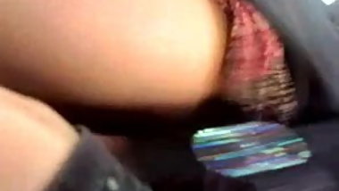 indian girl BJ in car hindi