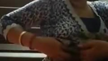 22 part 2 Punjabi Bhabhi in Salwar Suit Selfie wid Moans