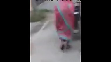 Nice aunty ass shake