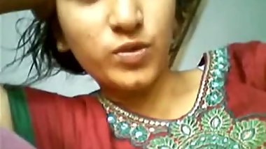 Prity Arnia from Jammu Masturbating with Bottle.mp4