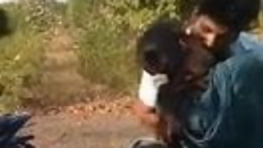 indian girl kissing