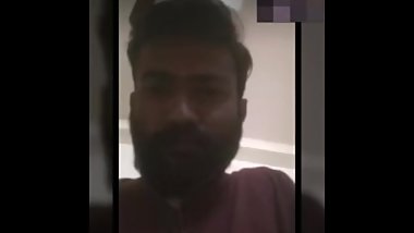 Indian six pack man show cock on cam