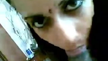 smart mallu wife cheating her husband with oy friend