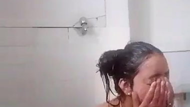 Reena thakur vs umar pandit bathroom indian part 1