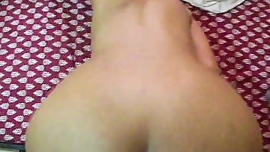 Here she cums...
