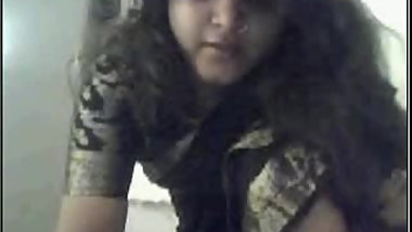 Gujrati girl Nadia exposing