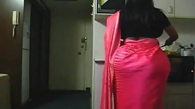 Spying Indian Aunty in the Kitchen - Big Butt Voyeur